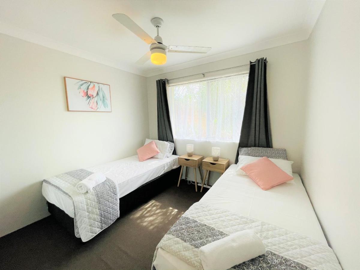 Hotel Surfers Tradewinds à Gold Coast Extérieur photo
